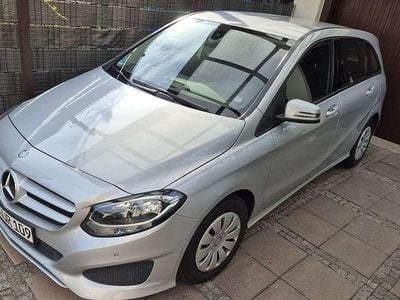 Mercedes B180