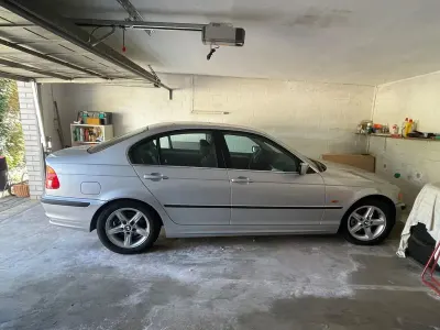 Gebraucht BMW 323 170 PS (125 kW) 1999 Silber Limousine