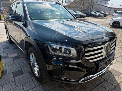Gebraucht Mercedes GLB200 150 PS (110 kW) 2024 Schwarz SUV