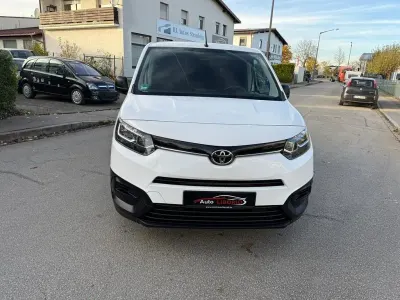 Gebraucht Toyota Proace City City 102 PS (75 kW) 2022 Weiß Van / Kleinbus