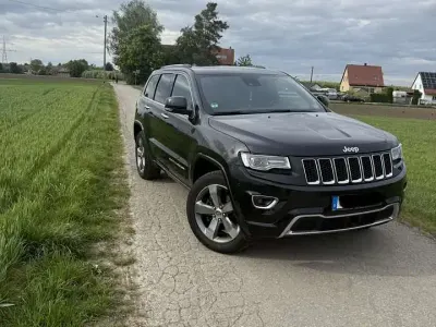 Gebraucht Jeep Grand Cherokee Overland 250 PS (183 kW) 2016 Schwarz SUV