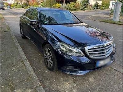 Second-hand Mercedes E200 136 CP (100 kW) 2015 Albastru Berlinǎ