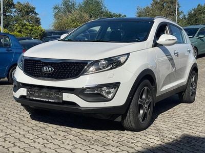 Weiß Gebraucht 2016 Kia Sportage Spirit SUV | 11.999 € (Guter Preis)