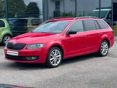 Gebraucht Skoda Octavia Elegance 180 PS (132 kW) 2014 Corrida rot Kombi