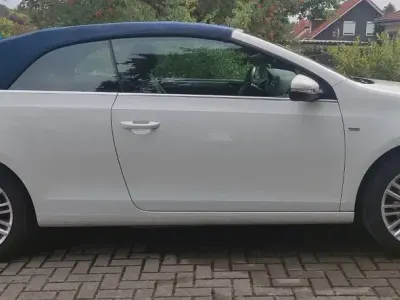 Brugt VW Golf Cabriolet Cup 105 HK (77 kW) 2014 Hvid Cabriolet