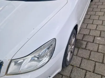 Gebraucht Skoda Octavia Family 150 PS (110 kW) 2012 Weiß Kombi