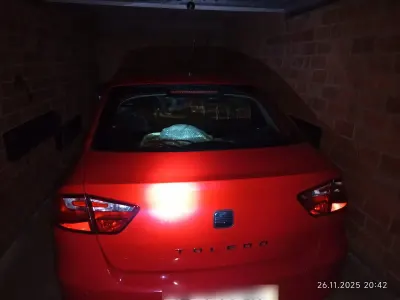 Gebraucht Seat Toledo 90 PS (66 kW) 2015 Rot Kleinwagen