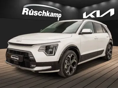 Neu Kia Niro Spirit 139 PS (102 kW) 2026 Weiss SUV