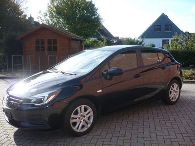 Gebraucht Opel Astra Edition 95 PS (69 kW) 2018 Onyx schwarz Limousine
