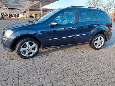 Gebraucht Mercedes ML320 224 PS (164 kW) 2006 Blau SUV