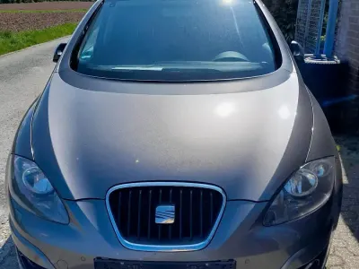 Używany Seat Altea 104 KM (76 kW) 2014 Szary Sedan/Limuzyna