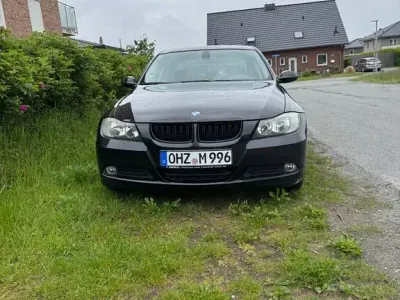 Gebraucht BMW 318 143 PS (105 kW) 2008 Schwarz Limousine
