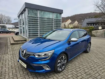 Gebraucht Renault Mégane GrandTour GT-Line 140 PS (102 kW) 2019 Blau Kombi