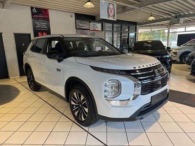 Neu Mitsubishi Outlander P-HEV Basis 306 PS (225 kW) 2025 Weiß SUV