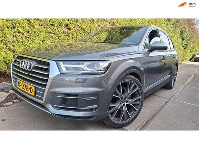 Gebraucht Audi Q7 Proline 272 PS (200 kW) 2015 Grau SUV