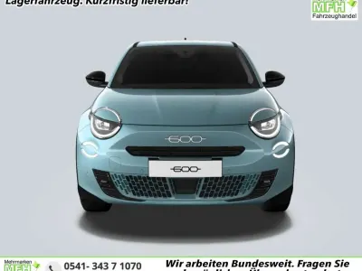 Neu Fiat 600 La Prima 145 PS (106 kW) 2026 Acqua blau SUV