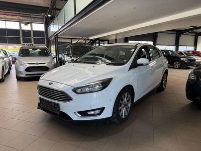 Gebraucht Ford Focus Titanium 125 PS (91 kW) 2017 Weiß Limousine