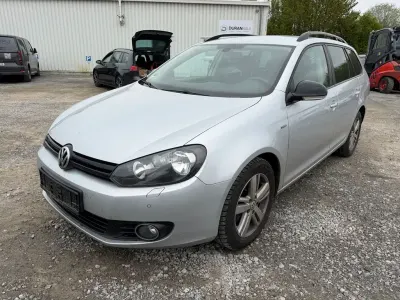 Gebraucht VW Golf VI Match 105 PS (77 kW) 2012 Silber Kombi
