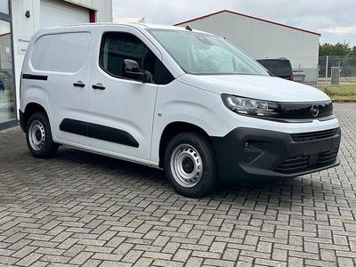 Neu Opel Combo 102 PS (75 kW) 2025 Weiß Limousine