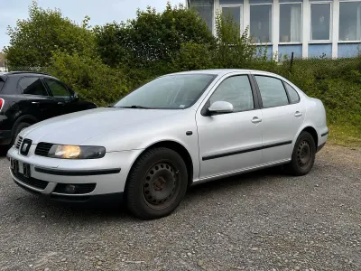 Käytetty Seat Toledo 150 HP (110 kW) 2000 Hopea Sedan