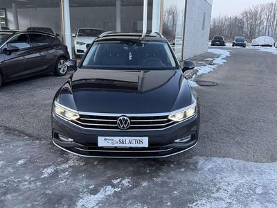Grau Gebraucht 2020 VW Passat Elegance Kombi | 17.900 € (Fairer Preis)