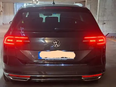 Używany VW Passat Highline 150 KM (110 kW) 2018 Szary Kombi