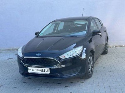 Gebraucht Ford Focus Trend 101 PS (74 kW) 2015 Schwarz Limousine