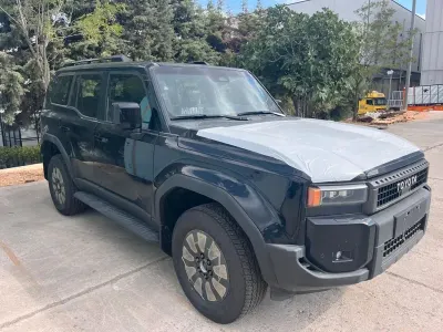 Neu Toyota Land Cruiser Prado Luxury 204 PS (150 kW) 2026 Schwarz SUV