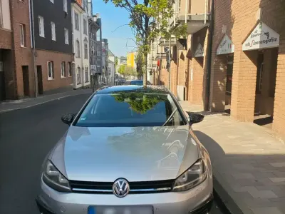Gebraucht VW Golf VII Highline 122 PS (89 kW) 2014 Grau Limousine