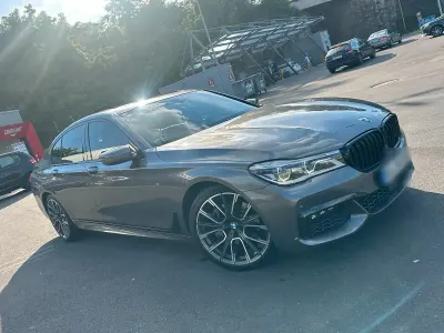 Gebraucht BMW 740 320 PS (235 kW) 2017 Silber Limousine