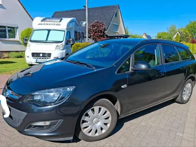 Usata Opel Astra 140 CV (102 kW) 2014 Nero Station wagon