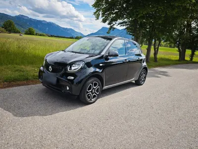 Używany Smart ForFour 90 KM (66 kW) 2019 Czarny Hatchback