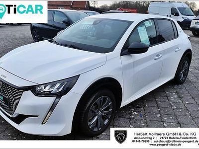Gebraucht Peugeot e-208 Allure+ 100 kW (136 PS) 2023 Weiß Kleinwagen