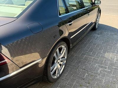 VW Phaeton