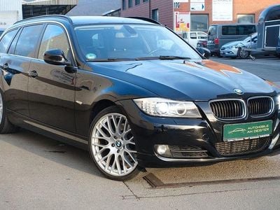 Schwarz Gebraucht 2010 BMW 325 Sport Line Kombi | 8.990 € (Fairer Preis)