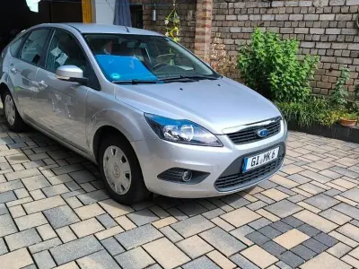 Gebraucht Ford Focus 125 PS (91 kW) 2009 Silber Limousine