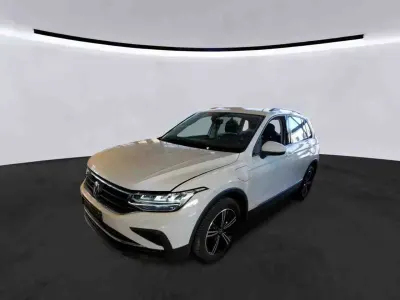 Gebraucht VW Tiguan Life 245 PS (180 kW) 2022 SUV