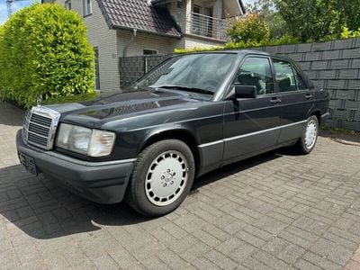 Gebraucht Mercedes 190 109 PS (80 kW) 1990 Schwarz Limousine