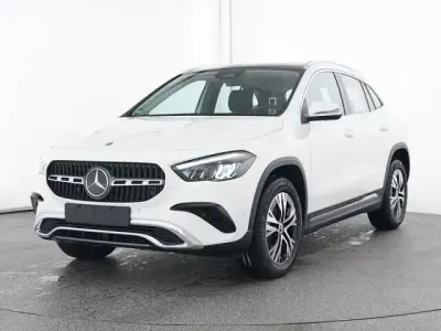 Używany Mercedes GLA180 Advanced 136 KM (100 kW) 2025 Biały SUV