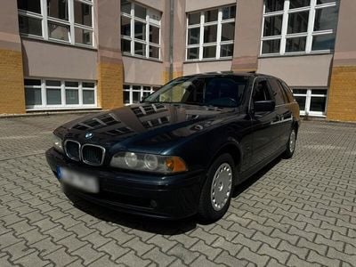 BMW 525