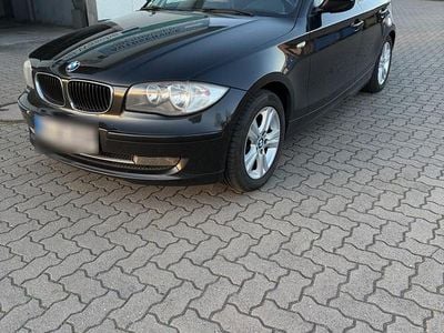 Gebraucht BMW 118 143 PS (105 kW) 2010 Schwarz Kleinwagen