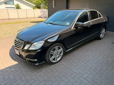 Gebraucht Mercedes E350 Avantgarde 265 PS (194 kW) 2013 Schwarz Limousine