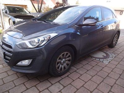Gebraucht Hyundai i30 110 PS (80 kW) 2017 Grau Limousine