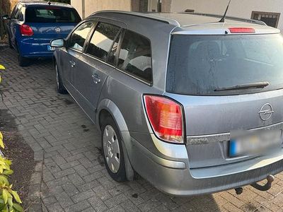 Gebraucht Opel Astra 2011 Silber Kombi