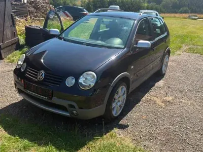 Gebraucht VW Polo 75 PS (55 kW) 2004 Schwarz Limousine