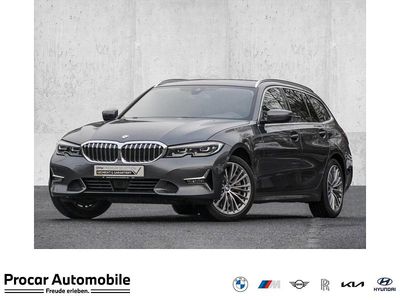 Grau Gebraucht 2021 BMW 330 Luxury Line Kombi | 29.390 € (Fairer Preis)
