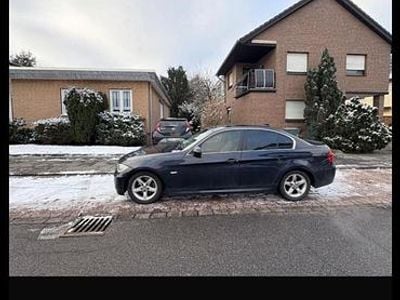 Second-hand BMW 325 218 CP (160 kW) 2006 Albastru Berlinǎ