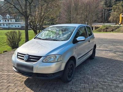 Second-hand VW Fox 54 CP (39 kW) 2005 Argintiu Hatchback