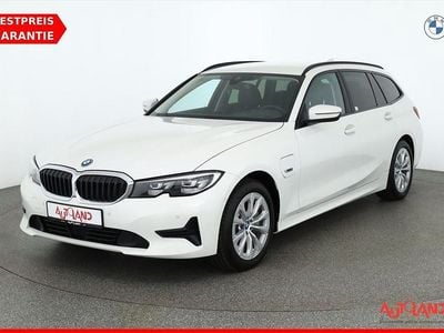 Gebraucht BMW 330e Sport Line 252 PS (185 kW) 2022 Weiß Kombi