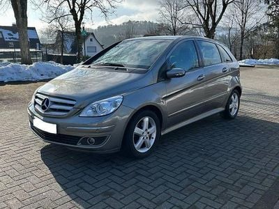 Gebraucht Mercedes B200 140 PS (102 kW) 2005 Grau Van / Kleinbus
